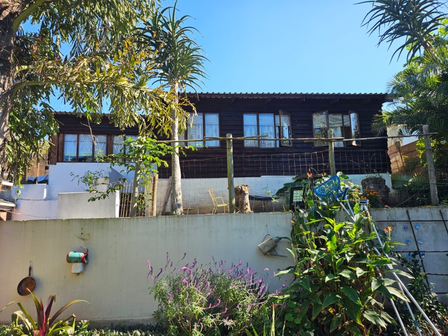 6 Bedroom Property for Sale in Tugela Mouth KwaZulu-Natal