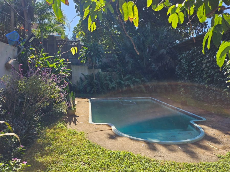 6 Bedroom Property for Sale in Tugela Mouth KwaZulu-Natal