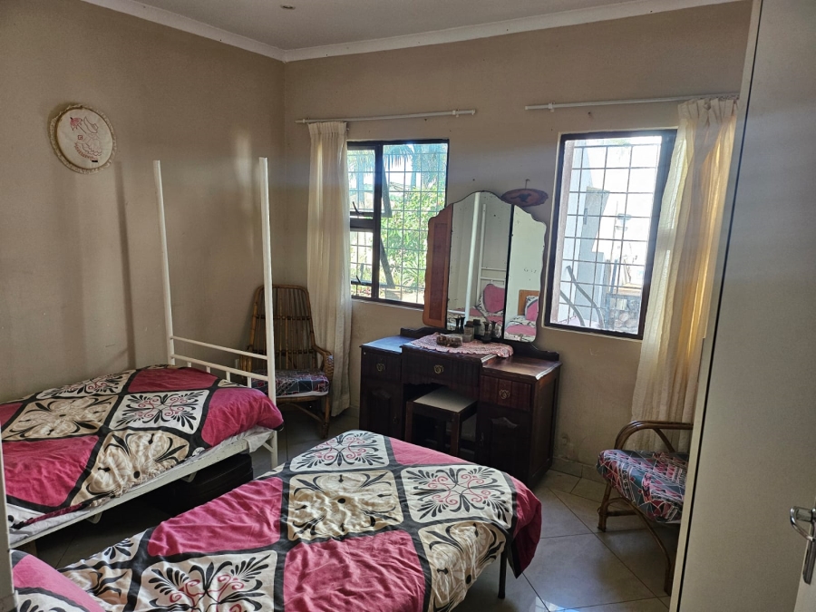 6 Bedroom Property for Sale in Tugela Mouth KwaZulu-Natal