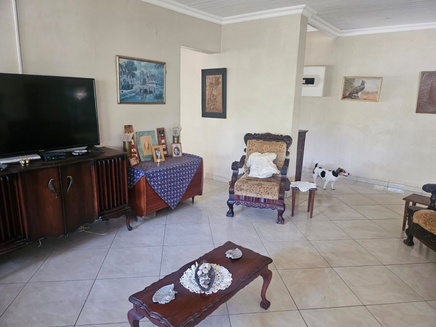 6 Bedroom Property for Sale in Tugela Mouth KwaZulu-Natal