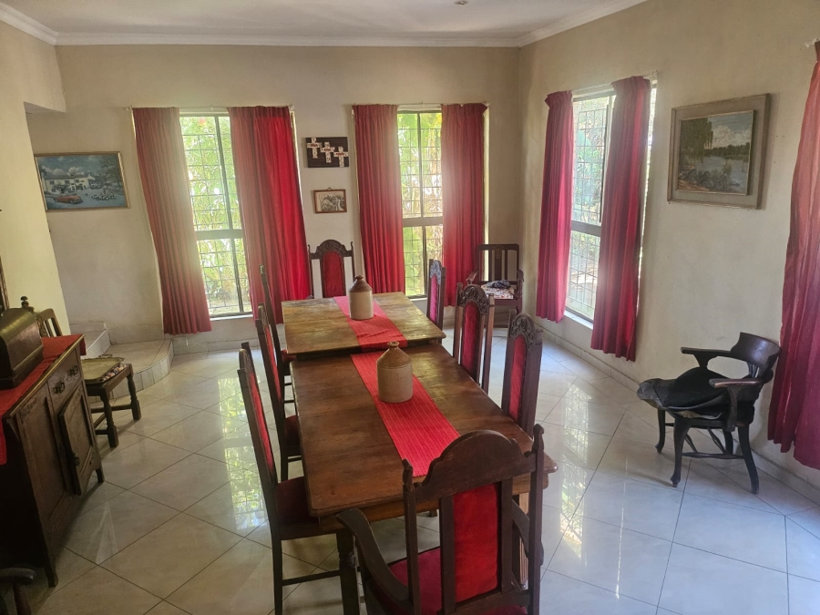 6 Bedroom Property for Sale in Tugela Mouth KwaZulu-Natal