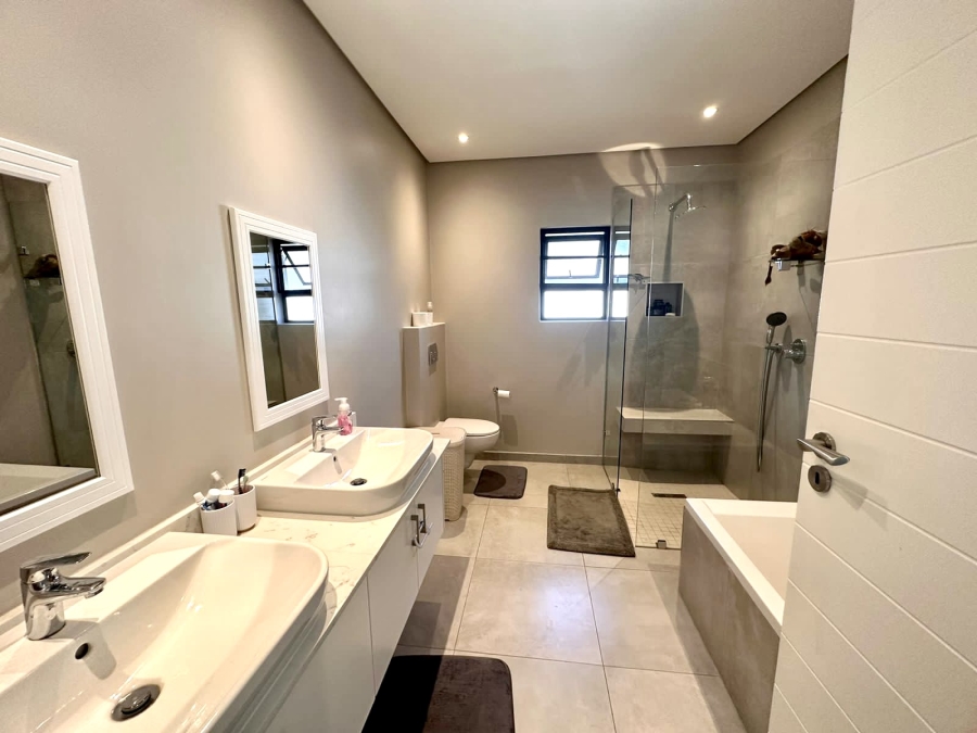 3 Bedroom Property for Sale in Brettenwood Coastal Estate KwaZulu-Natal