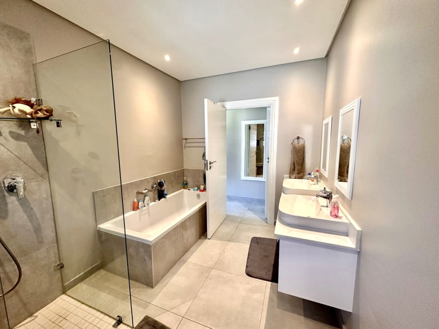 3 Bedroom Property for Sale in Brettenwood Coastal Estate KwaZulu-Natal