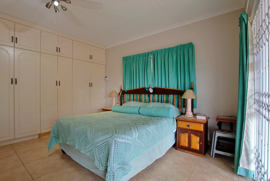 5 Bedroom Property for Sale in Pennington KwaZulu-Natal