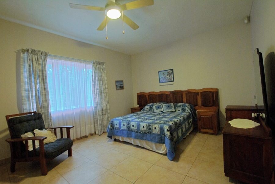 5 Bedroom Property for Sale in Pennington KwaZulu-Natal