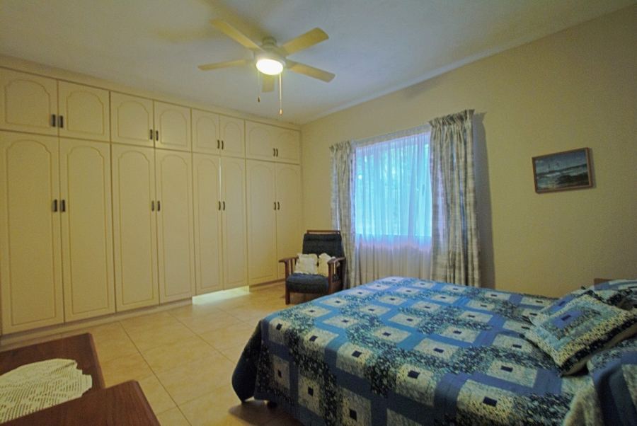 5 Bedroom Property for Sale in Pennington KwaZulu-Natal