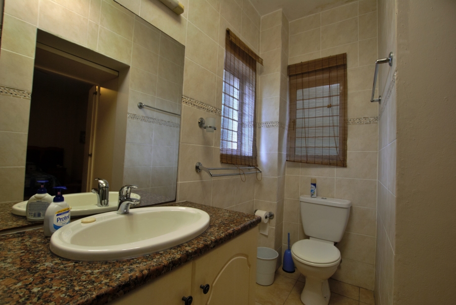 5 Bedroom Property for Sale in Pennington KwaZulu-Natal