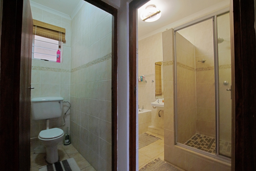 5 Bedroom Property for Sale in Pennington KwaZulu-Natal