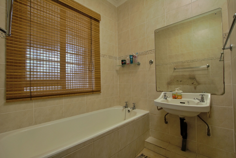 5 Bedroom Property for Sale in Pennington KwaZulu-Natal