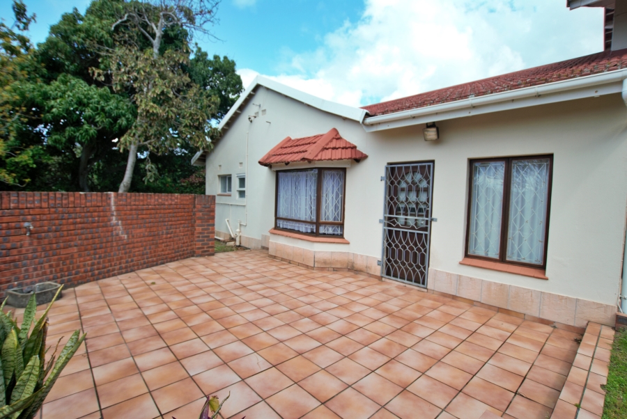 5 Bedroom Property for Sale in Pennington KwaZulu-Natal