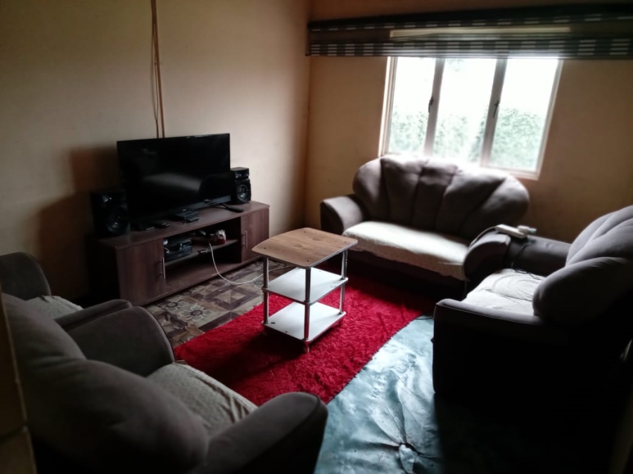 2 Bedroom Property for Sale in Kwandengezi KwaZulu-Natal