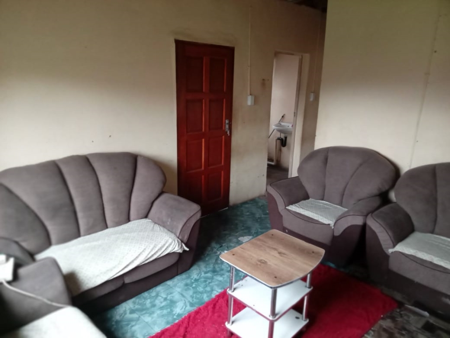 2 Bedroom Property for Sale in Kwandengezi KwaZulu-Natal