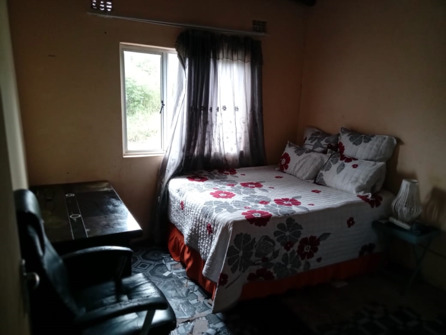 2 Bedroom Property for Sale in Kwandengezi KwaZulu-Natal