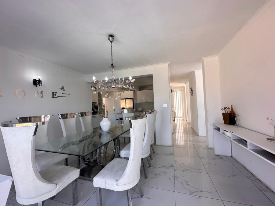 4 Bedroom Property for Sale in Mobeni Heights KwaZulu-Natal