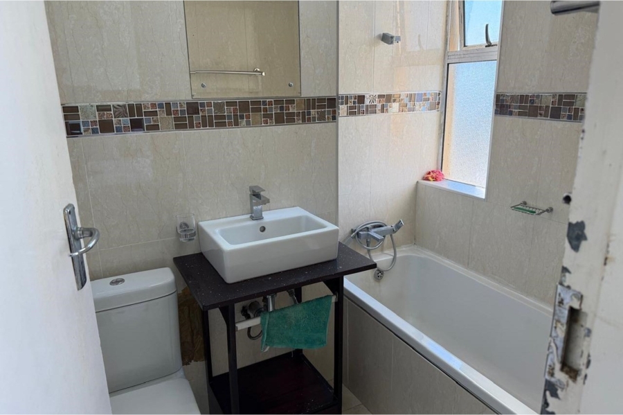 1 Bedroom Property for Sale in North Beach KwaZulu-Natal