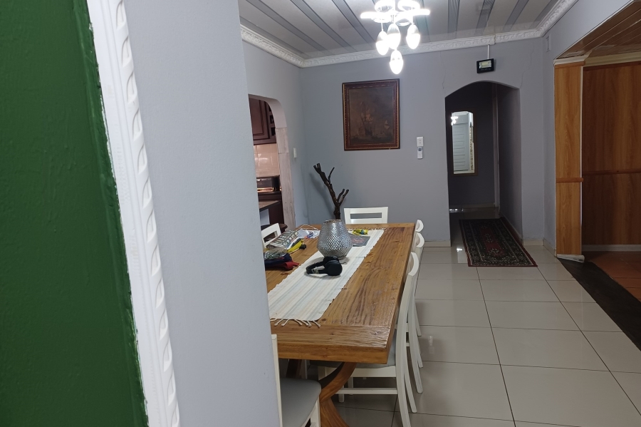 5 Bedroom Property for Sale in Kloof KwaZulu-Natal