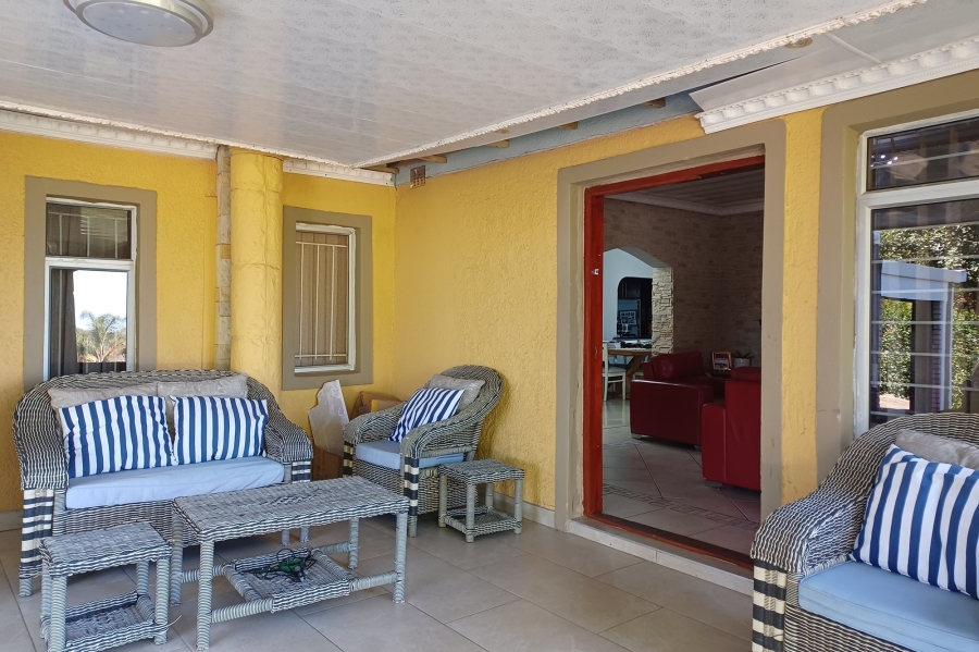 5 Bedroom Property for Sale in Kloof KwaZulu-Natal