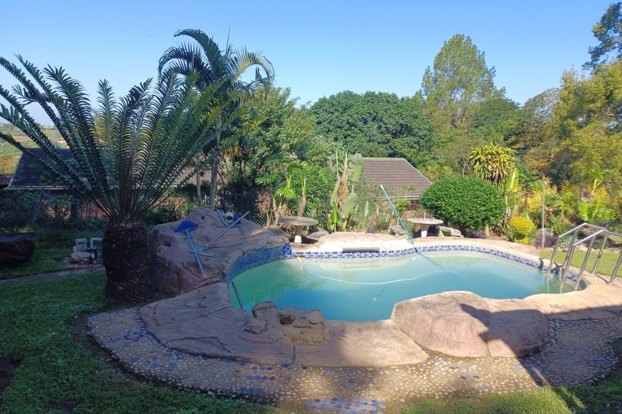 5 Bedroom Property for Sale in Kloof KwaZulu-Natal