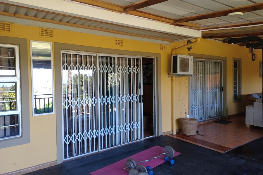 5 Bedroom Property for Sale in Kloof KwaZulu-Natal