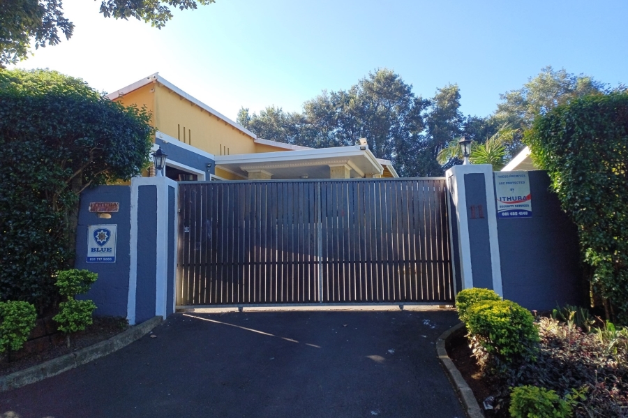 5 Bedroom Property for Sale in Kloof KwaZulu-Natal