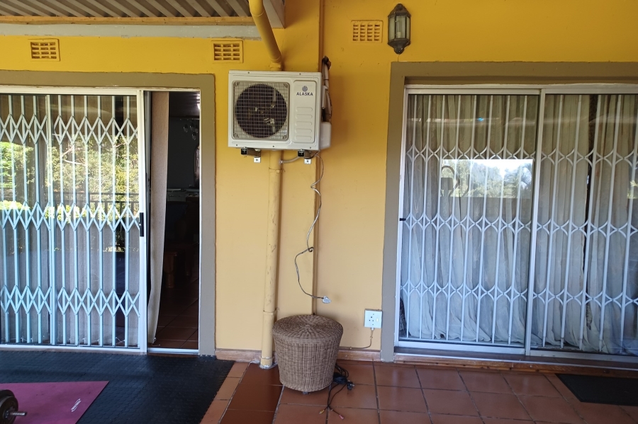 5 Bedroom Property for Sale in Kloof KwaZulu-Natal