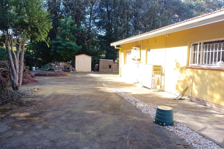 5 Bedroom Property for Sale in Kloof KwaZulu-Natal