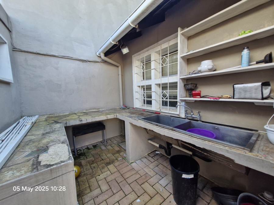 2 Bedroom Property for Sale in Sherwood KwaZulu-Natal