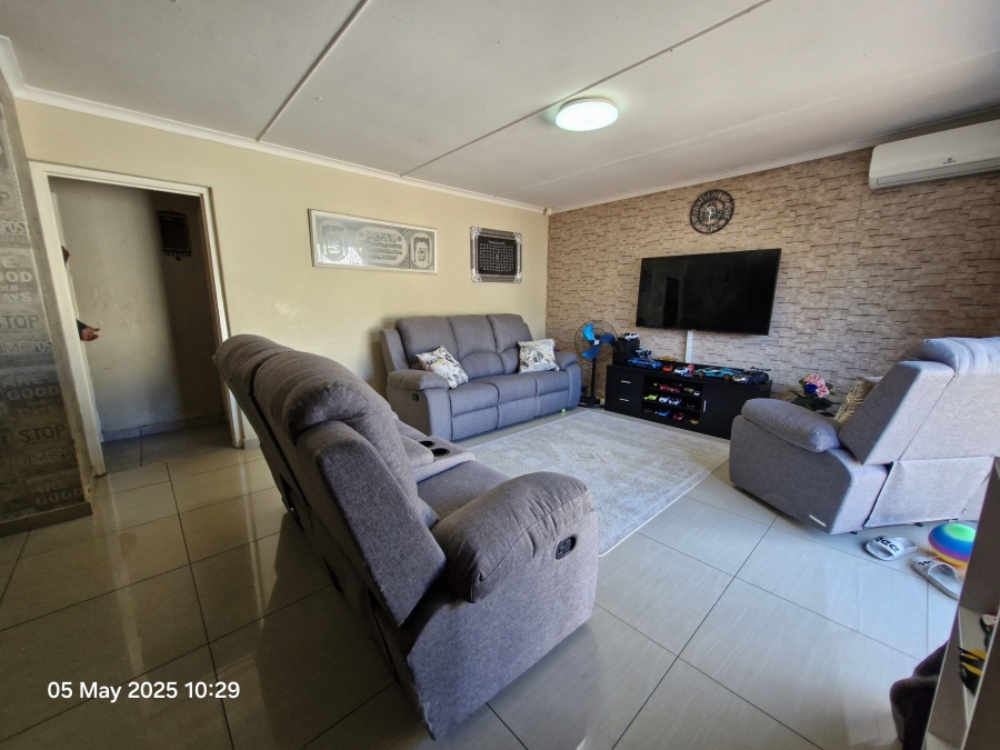 2 Bedroom Property for Sale in Sherwood KwaZulu-Natal