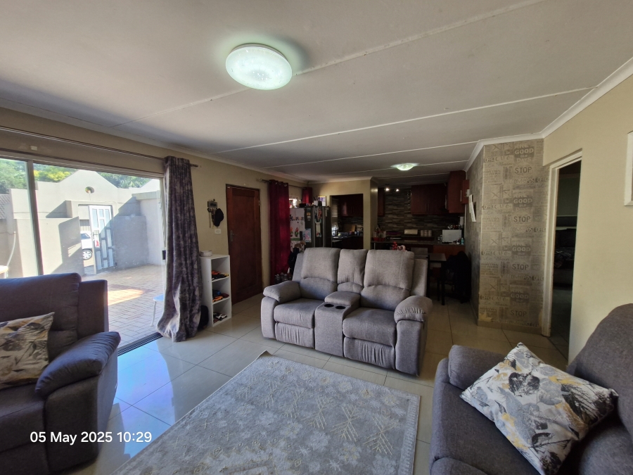 2 Bedroom Property for Sale in Sherwood KwaZulu-Natal