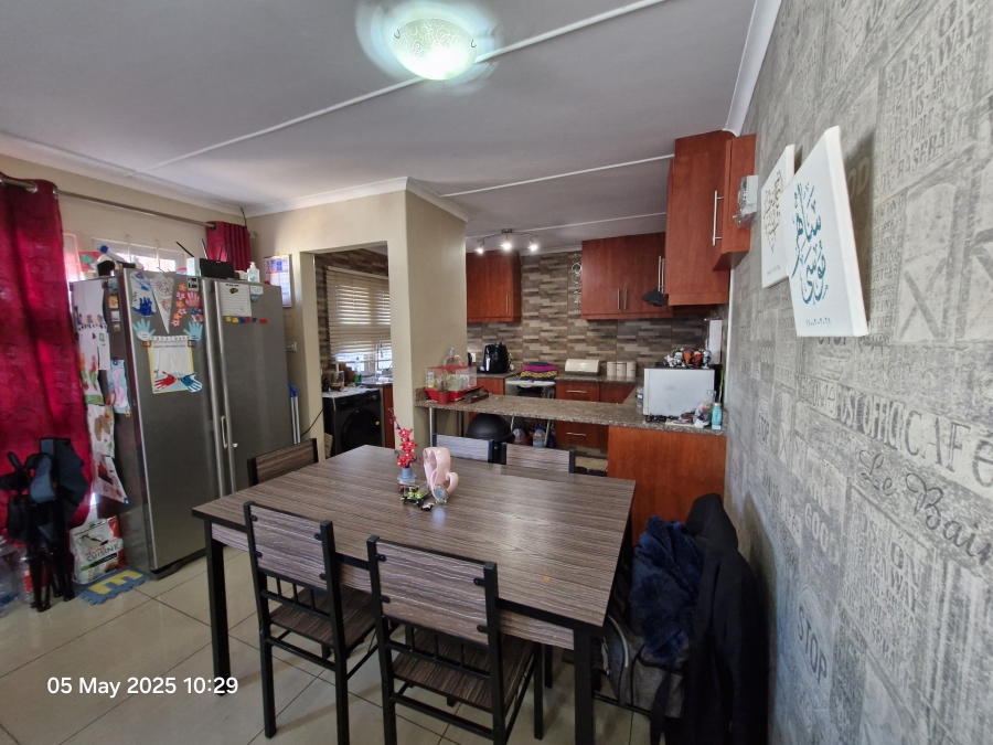 2 Bedroom Property for Sale in Sherwood KwaZulu-Natal
