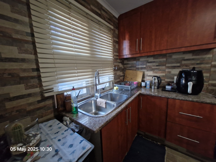 2 Bedroom Property for Sale in Sherwood KwaZulu-Natal