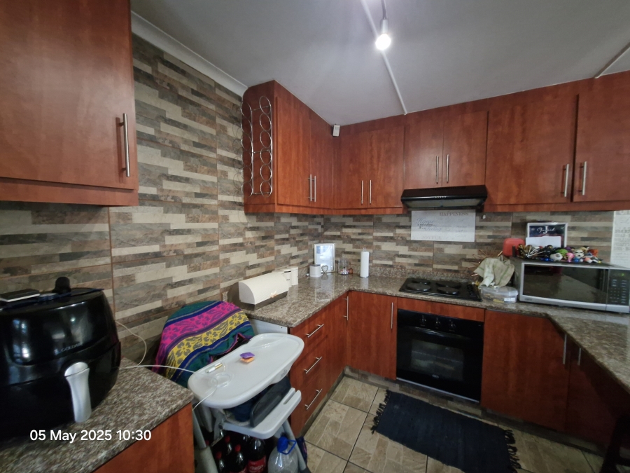 2 Bedroom Property for Sale in Sherwood KwaZulu-Natal