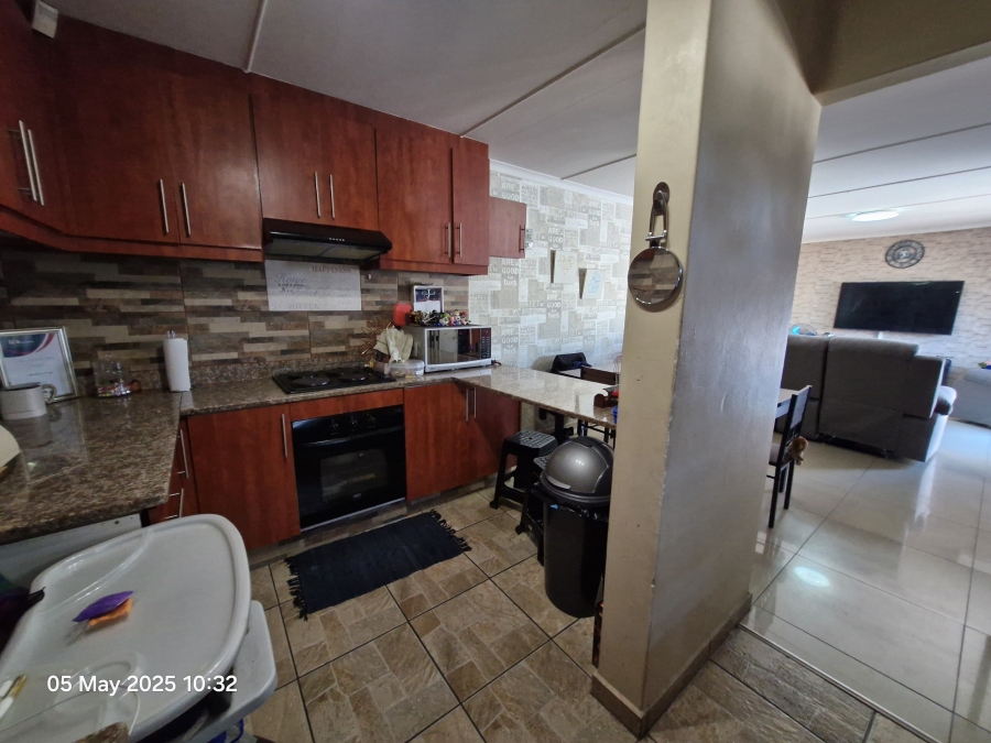2 Bedroom Property for Sale in Sherwood KwaZulu-Natal
