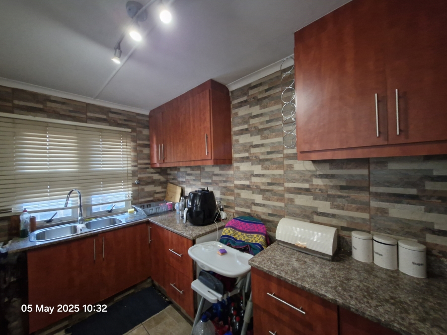 2 Bedroom Property for Sale in Sherwood KwaZulu-Natal
