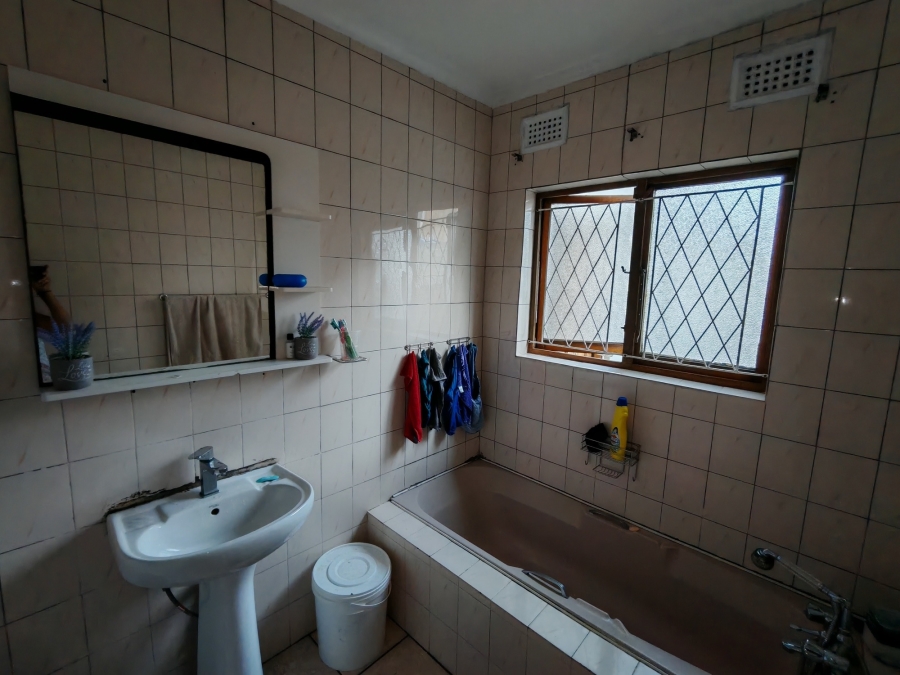 3 Bedroom Property for Sale in Wentworth KwaZulu-Natal