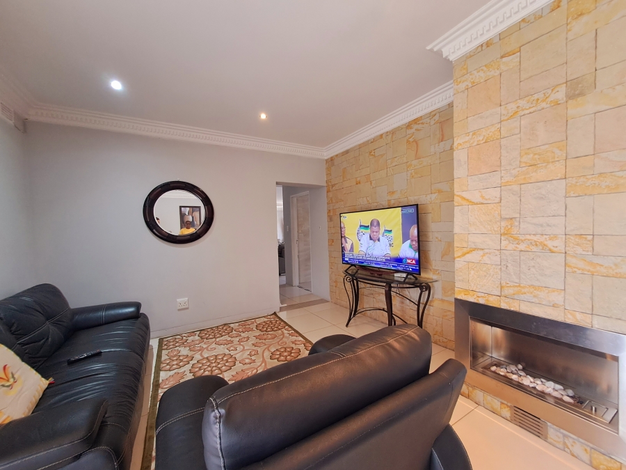 To Let 4 Bedroom Property for Rent in Moseley Park KwaZulu-Natal