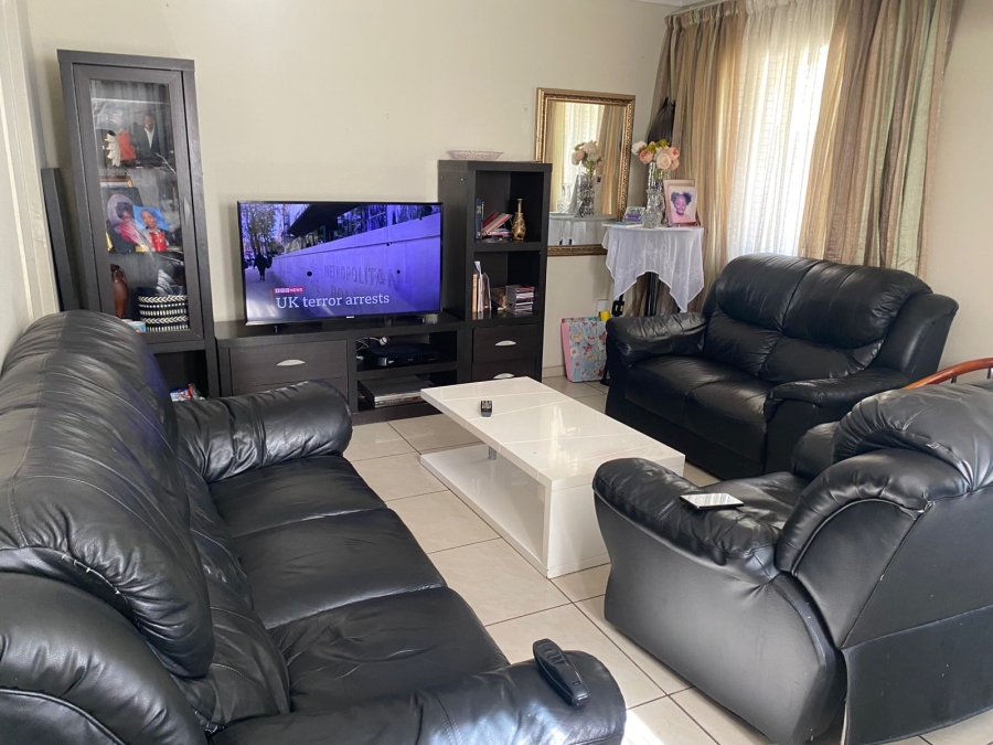 2 Bedroom Property for Sale in Montclair KwaZulu-Natal