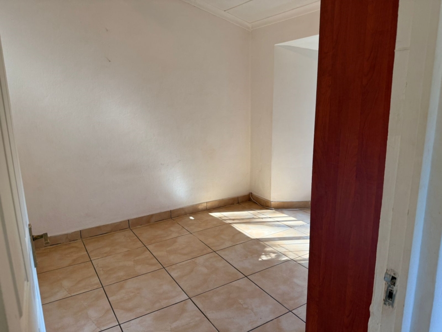 To Let 1 Bedroom Property for Rent in Winston Park KwaZulu-Natal