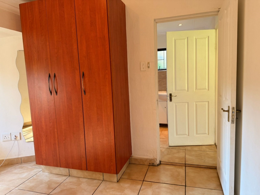 To Let 1 Bedroom Property for Rent in Winston Park KwaZulu-Natal