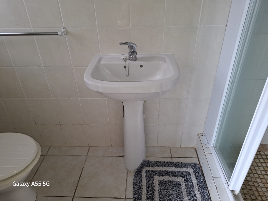 2 Bedroom Property for Sale in Manaba Beach KwaZulu-Natal