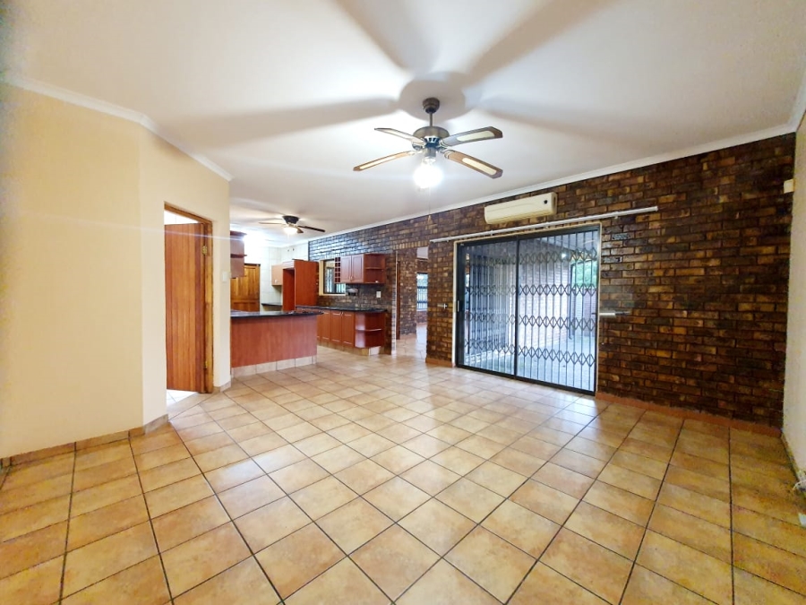 To Let 3 Bedroom Property for Rent in Birdswood KwaZulu-Natal