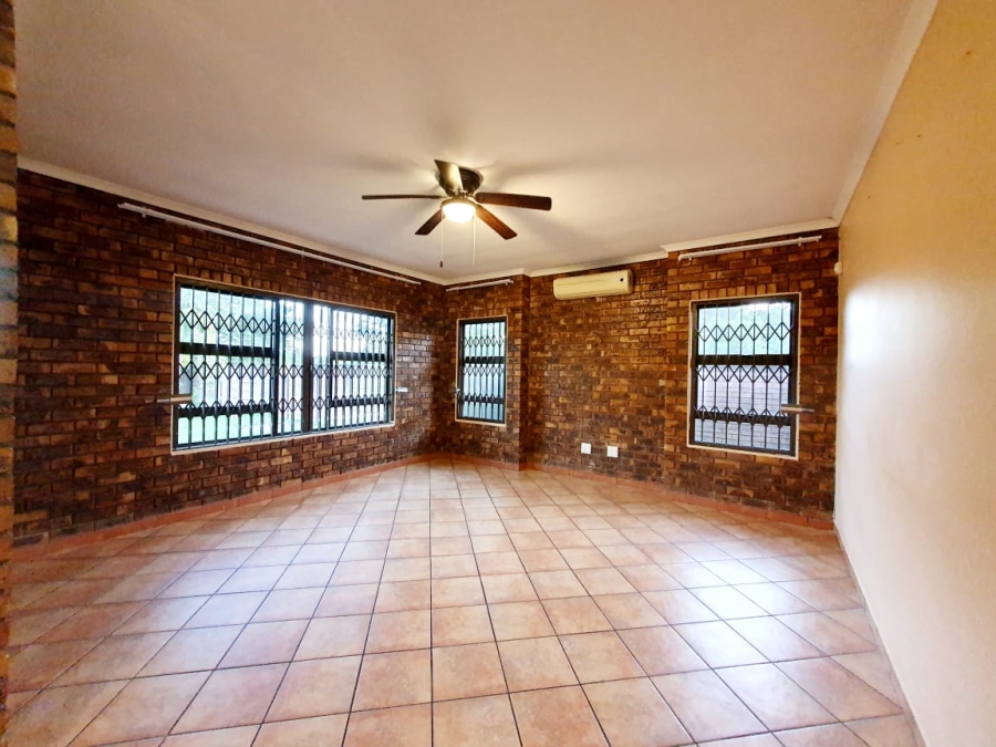 To Let 3 Bedroom Property for Rent in Birdswood KwaZulu-Natal