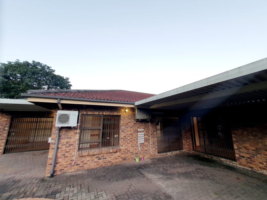 To Let 3 Bedroom Property for Rent in Birdswood KwaZulu-Natal