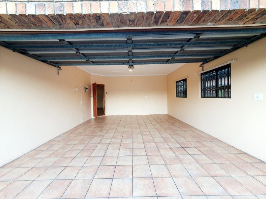 To Let 3 Bedroom Property for Rent in Birdswood KwaZulu-Natal