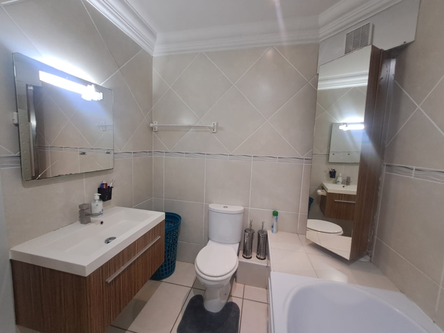To Let 1 Bedroom Property for Rent in Lawrence Rocks KwaZulu-Natal
