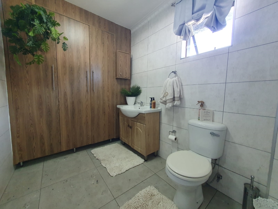 4 Bedroom Property for Sale in Meer En See KwaZulu-Natal