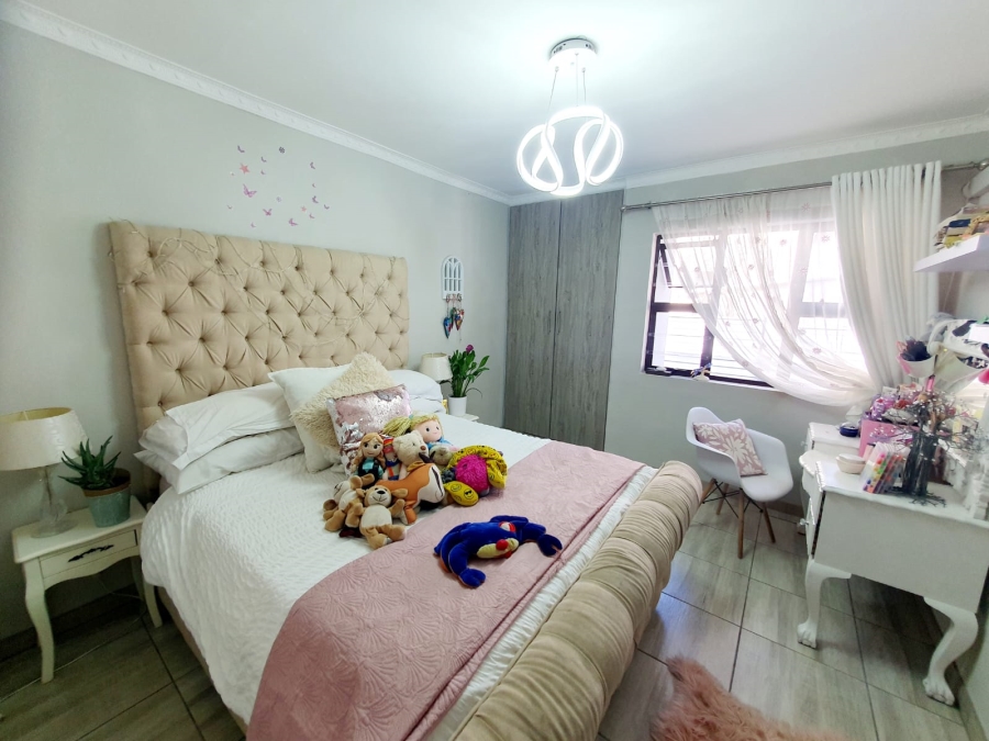 4 Bedroom Property for Sale in Meer En See KwaZulu-Natal