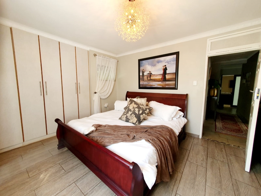 4 Bedroom Property for Sale in Meer En See KwaZulu-Natal