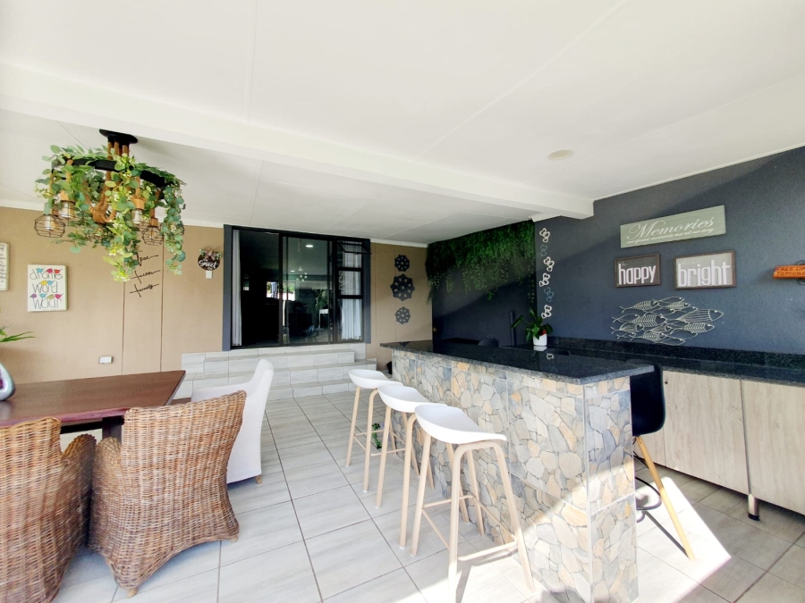 4 Bedroom Property for Sale in Meer En See KwaZulu-Natal