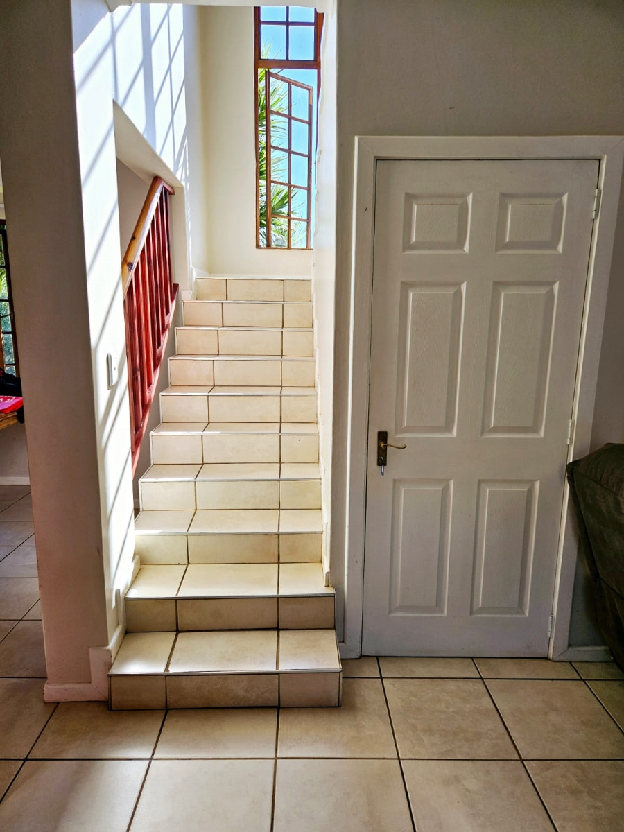 4 Bedroom Property for Sale in Clifton Hill Estate KwaZulu-Natal